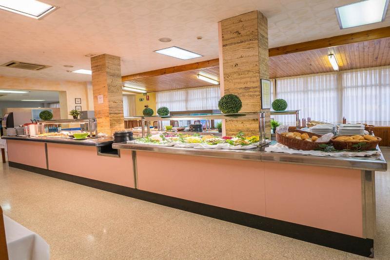 Hotel Checkin Montpalau Пінеза-да-Мар Екстер'єр фото